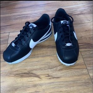 Nike Cortez black size 4.5Y